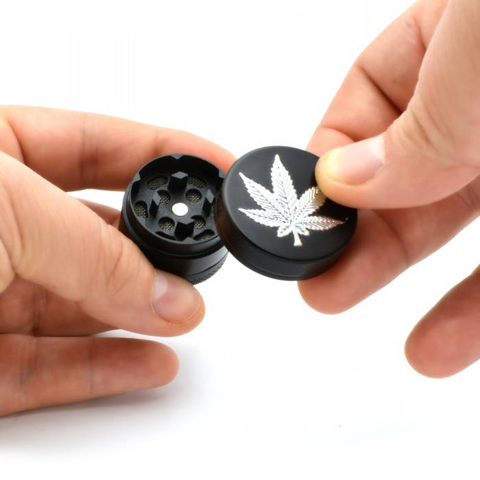 Grinder metal Silver Leaf / Toro