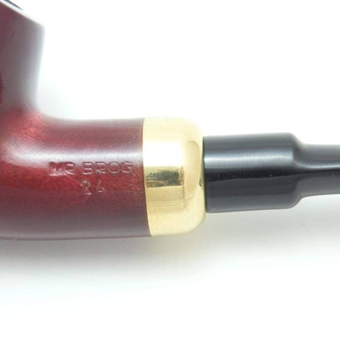 Pipa 24 Bent Army